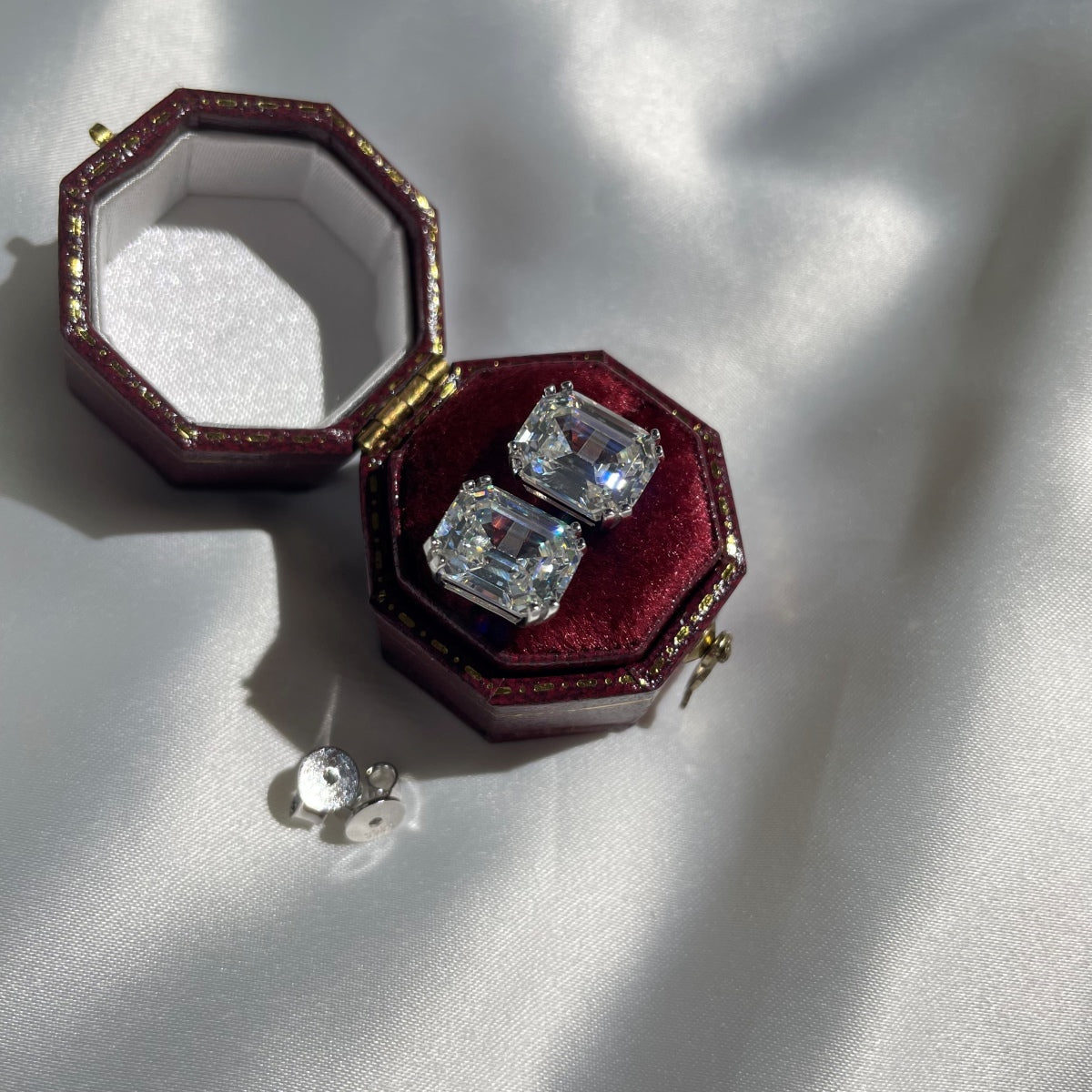 [Kincade Jewelrys]Dazzling Square Shape Earrings