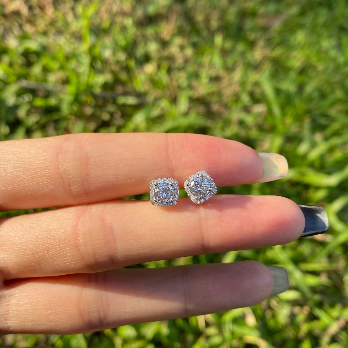 [Kincade Jewelrys]Classic Round Center Stone Stud Earrings