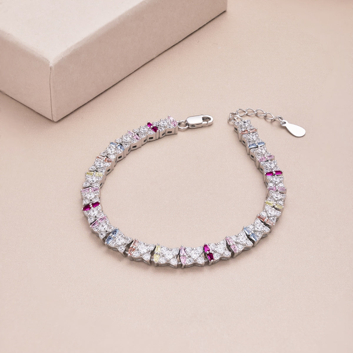 [Kincade Jewelery]Unique Colorful Flower Shape Daily Bracelet