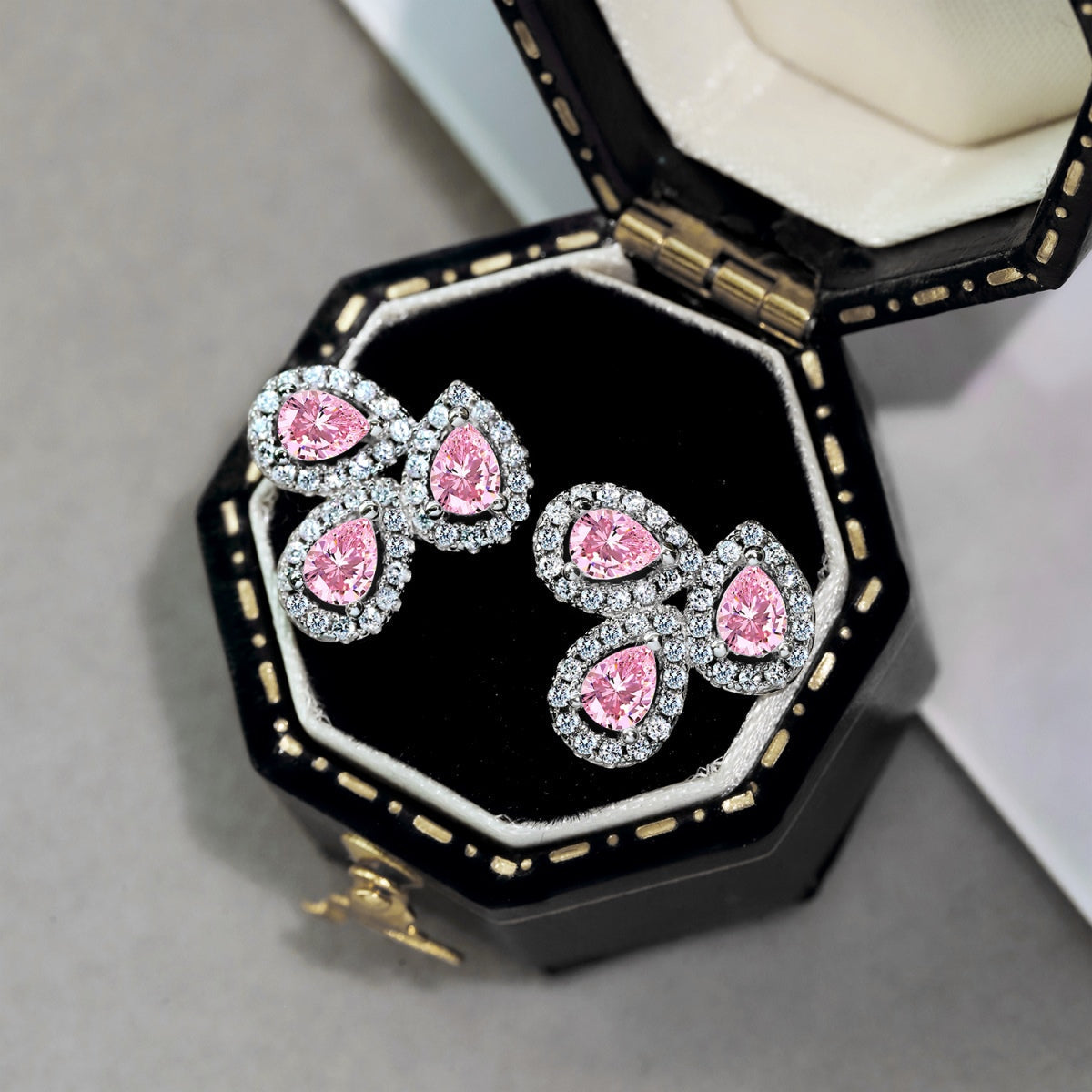 [Kincade Jewelery]Ornate Flower Shape Pear Cut Lover Earrings