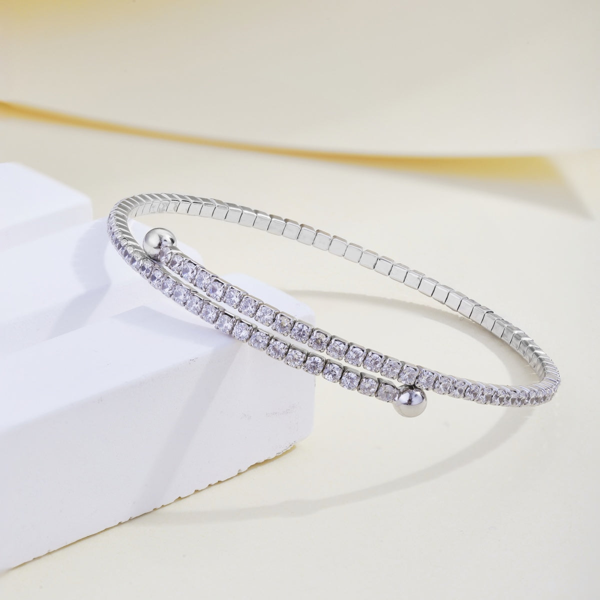 [Kincade Jewelery]Row of Diamonds Round Fashion Bracelet