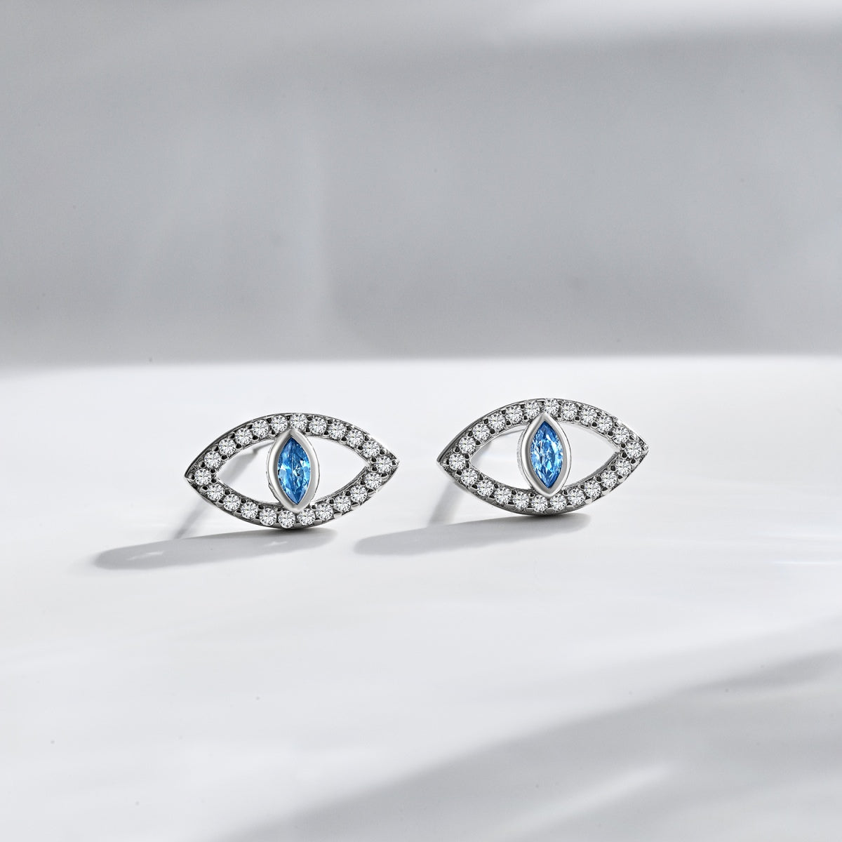 [Kincade Jewelery]Blue Devil Eyes Hollow Stud Earrings