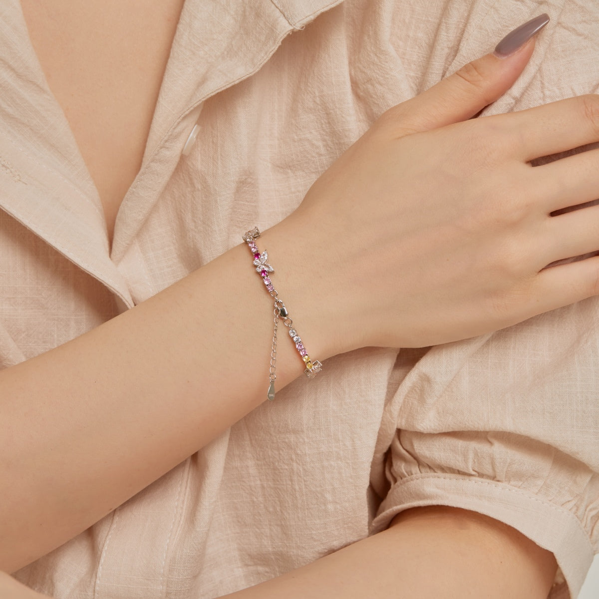 [Kincade Jewelrys]Ornate Colorful Butterfly Shape Round Cut Daily Bracelet