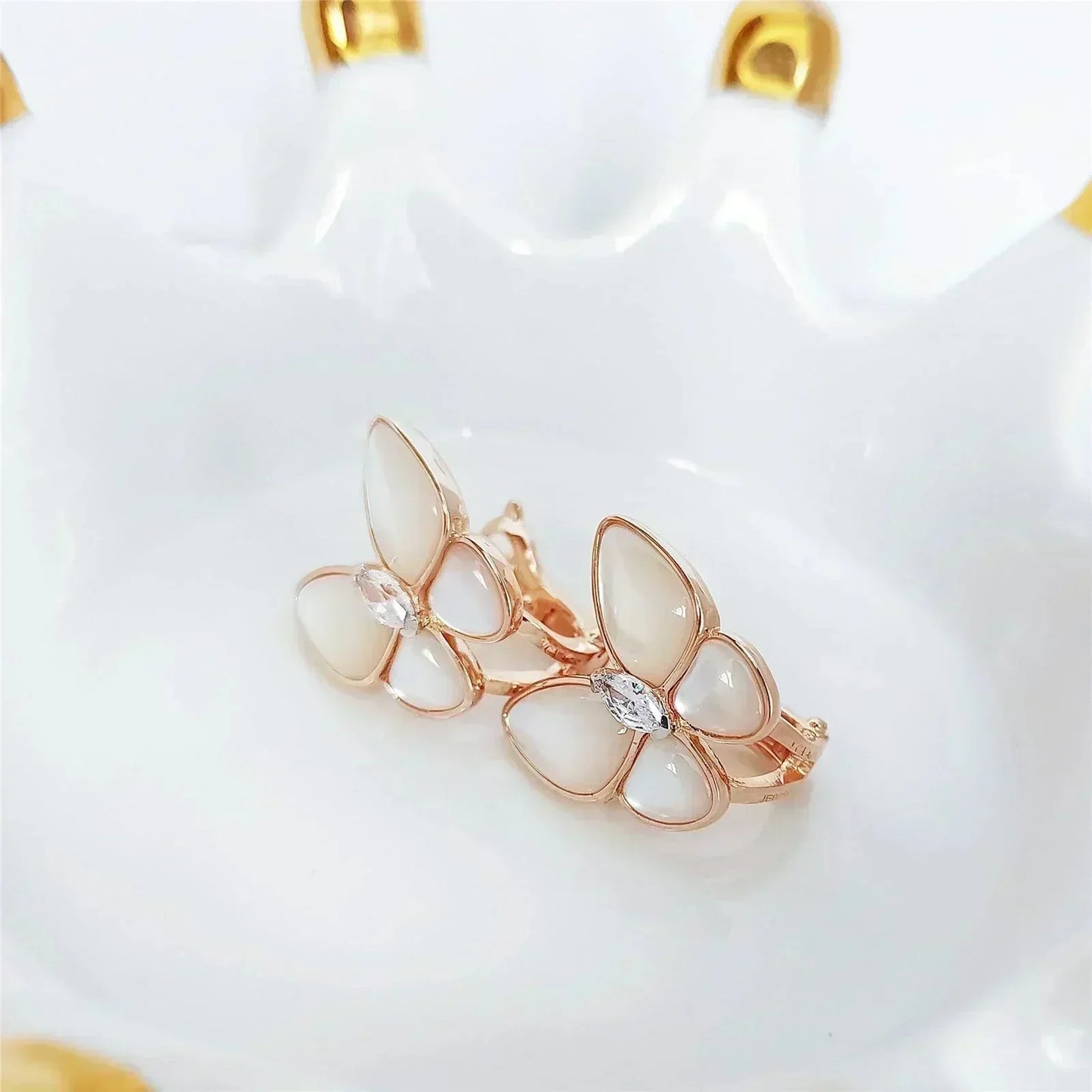 [Kincade Jewelery]BUTTERFLY MOP DIAMOND EARRINGS