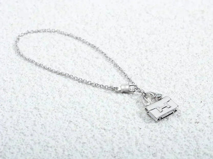 [Kincade Jewelery]AMULETTE PEDANT SILVER NECKLACE
