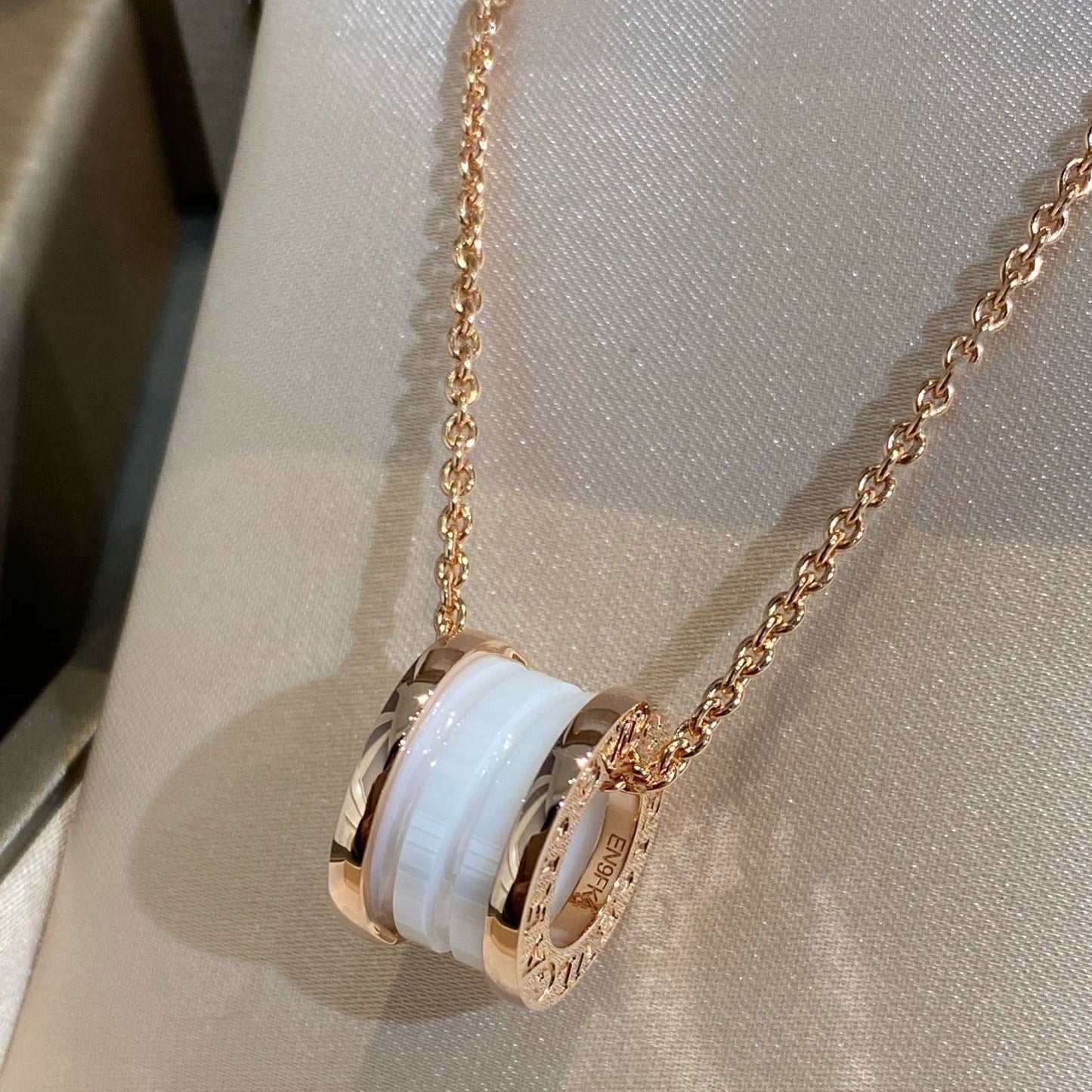 [Kincade Jewelery]ZERO 1 WHITE CERAMIC PINK GOLD NECKLACE