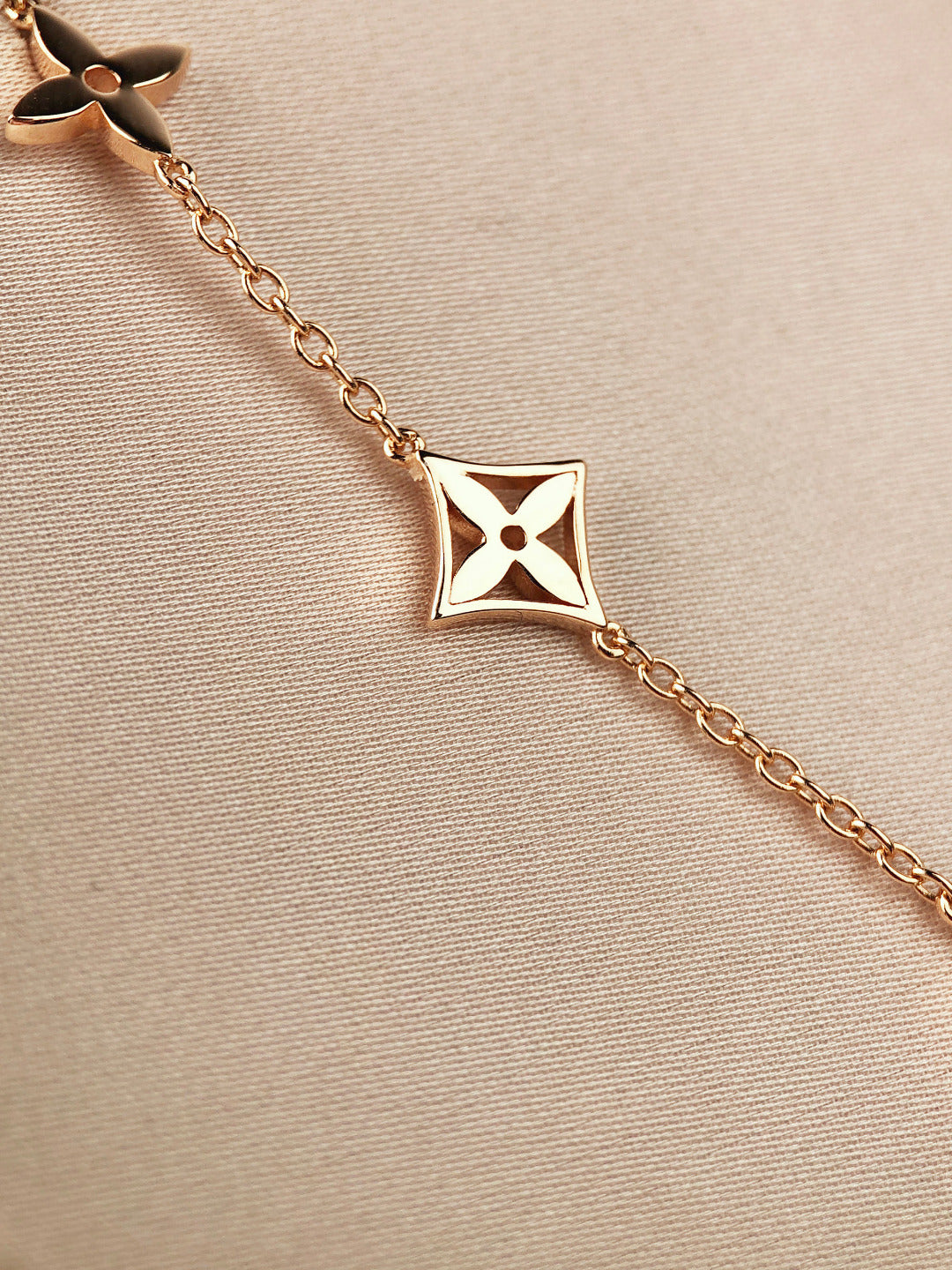 [Kincade Jewelery]STAR AND SUN 7 MOTIFS GOLD BRACELET