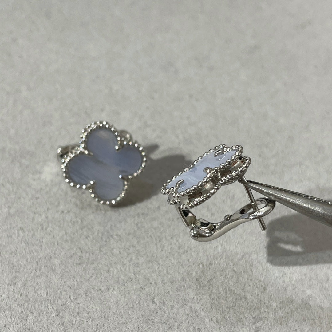 [Kincade Jewelery]Kincade CHALCEDONY SILVER STUD EARRINGS