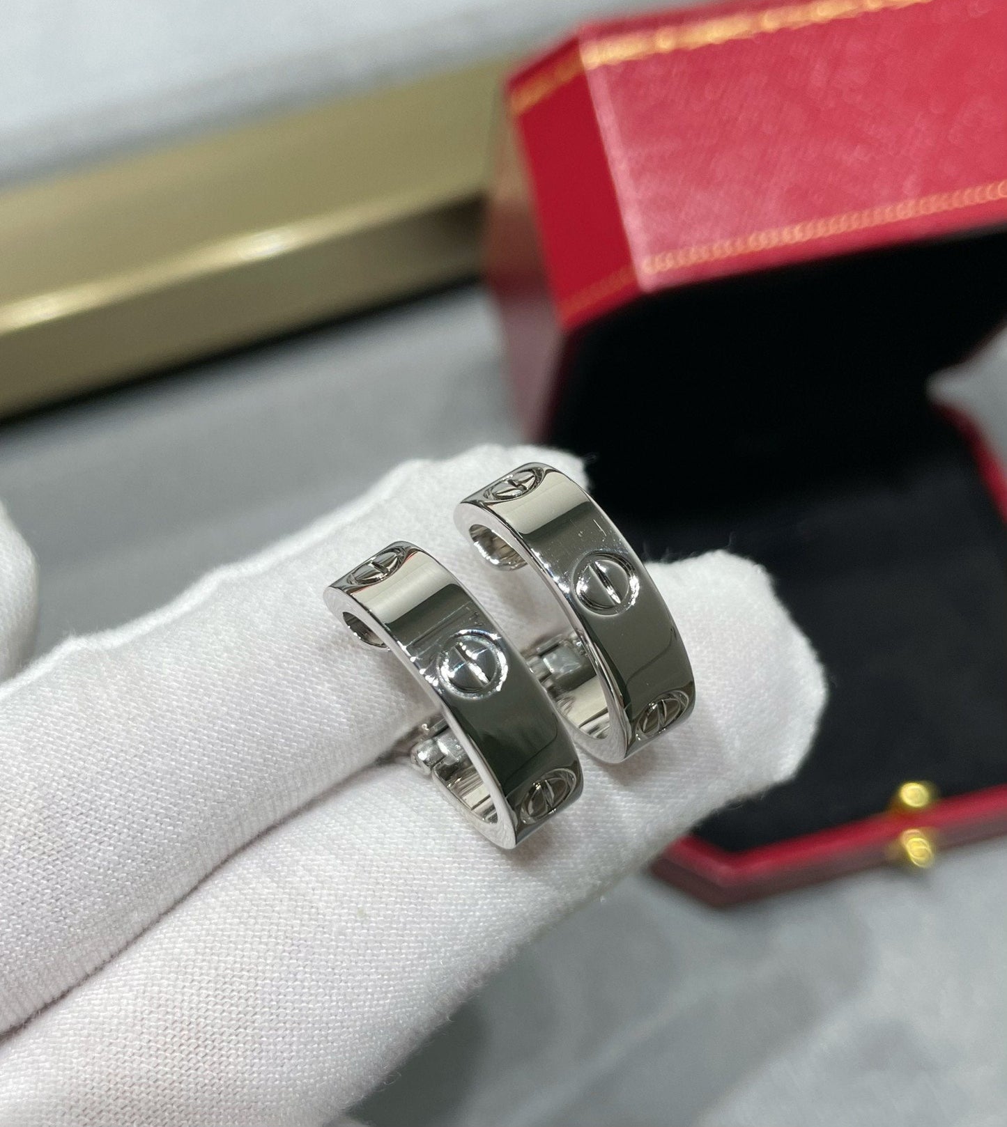 [Kincade Jewelery]LOVE 5.5MM EARRINGS