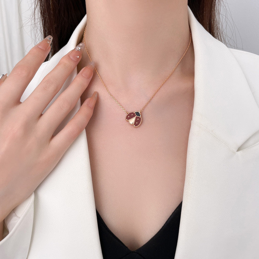 [Kincade Jewelery]LUCKY  CARNELIANS LADYBUG NECKLACE