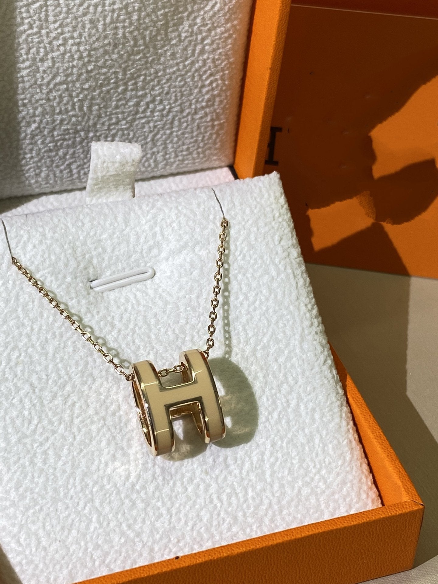 [Kincade Jewelery]HM CLIC YELLOW ENAMEL GOLD NECKLACE